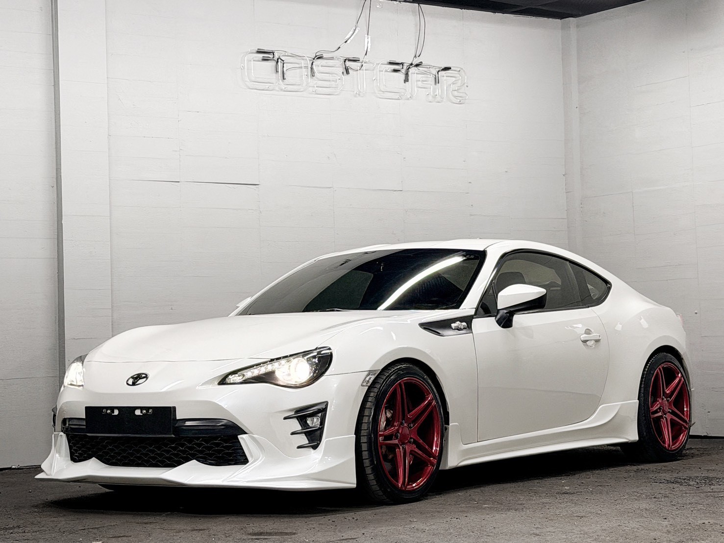 2018 Toyota 86 2.0 Limited 雪貂白