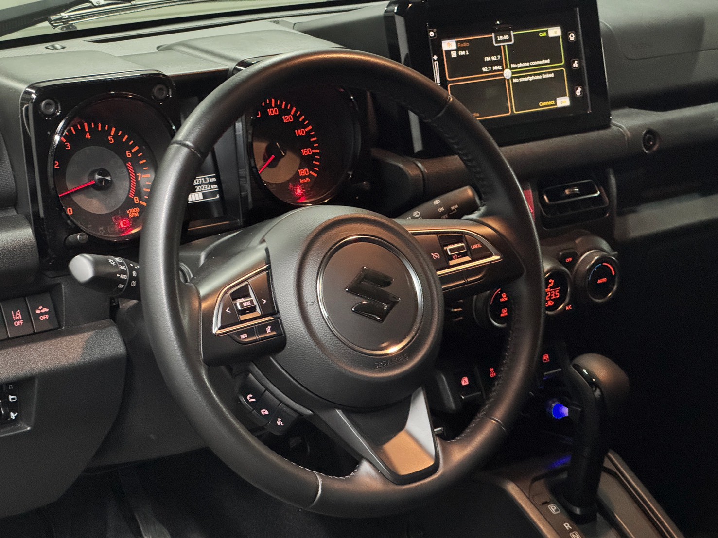 2021 Suzuki Jimny 1.5 GLX 戰術綠