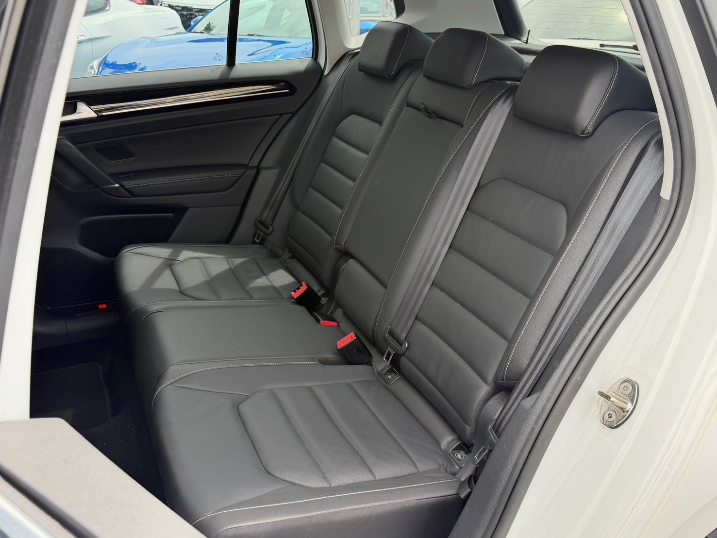 2017 Volkswagen Golf Sportsvan 280 TSI Highline 冰川白