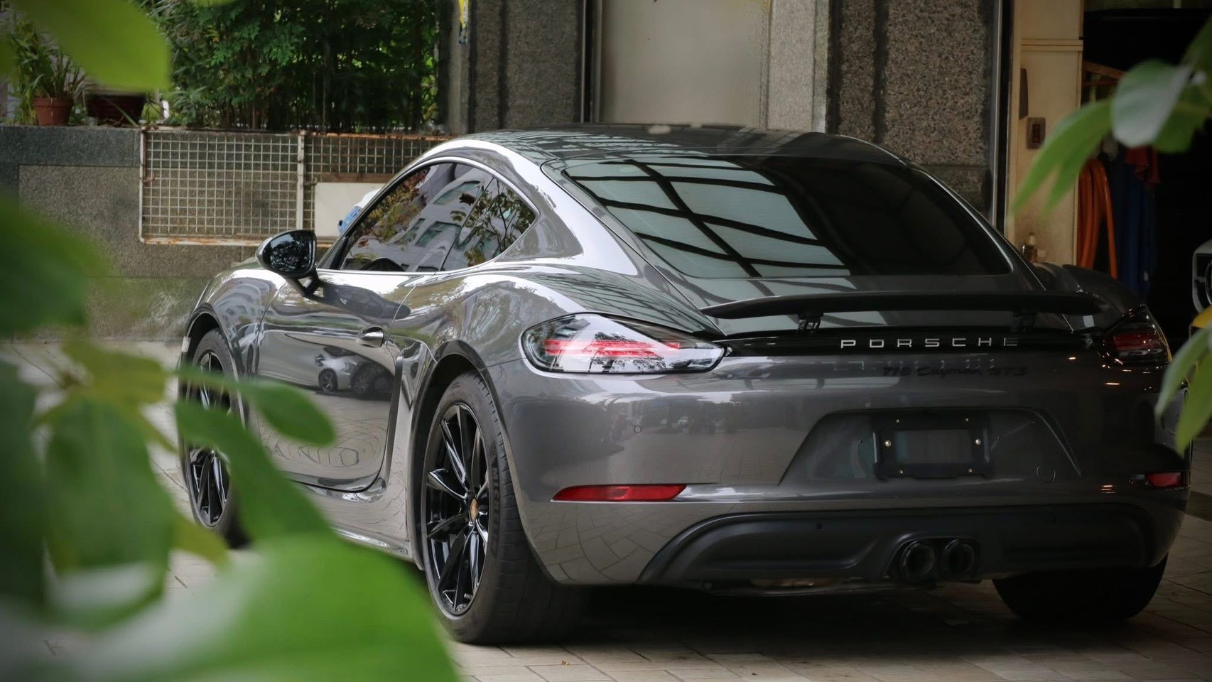 2019 Porsche Cayman 2.0 瑪瑙灰