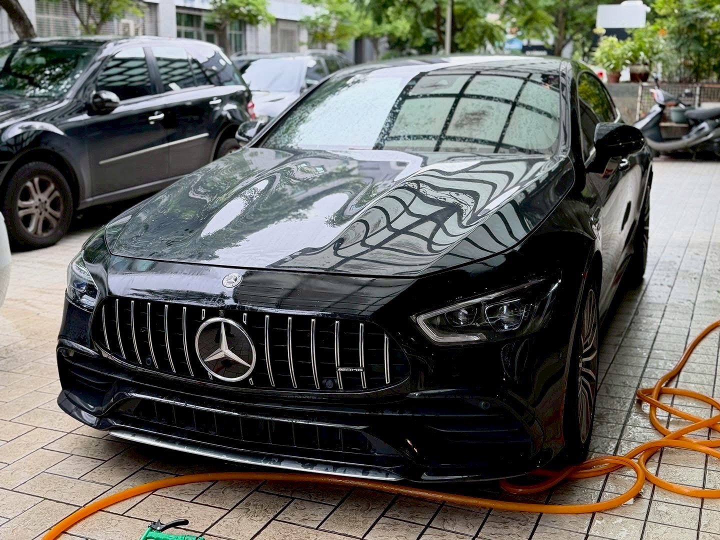2020 M-Benz AMG GT 4-Door Coupé 43 西裝暴徒
