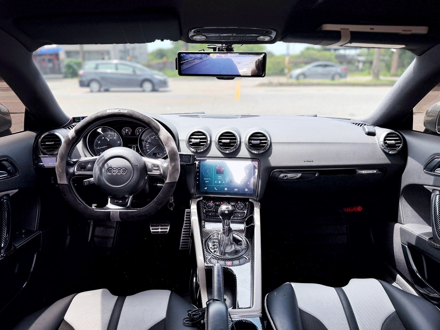 2009 TTS Coupé 2.0 TFSI quattro 幻影黑