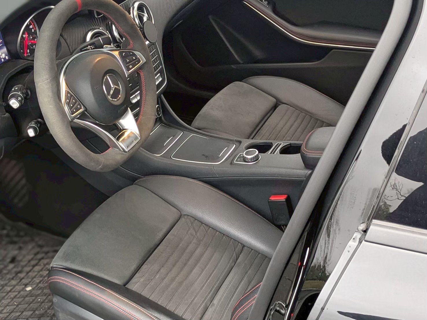 201516 A180 AMG 全景 HK音響 記憶座椅 自動停車 45樣式方向盤