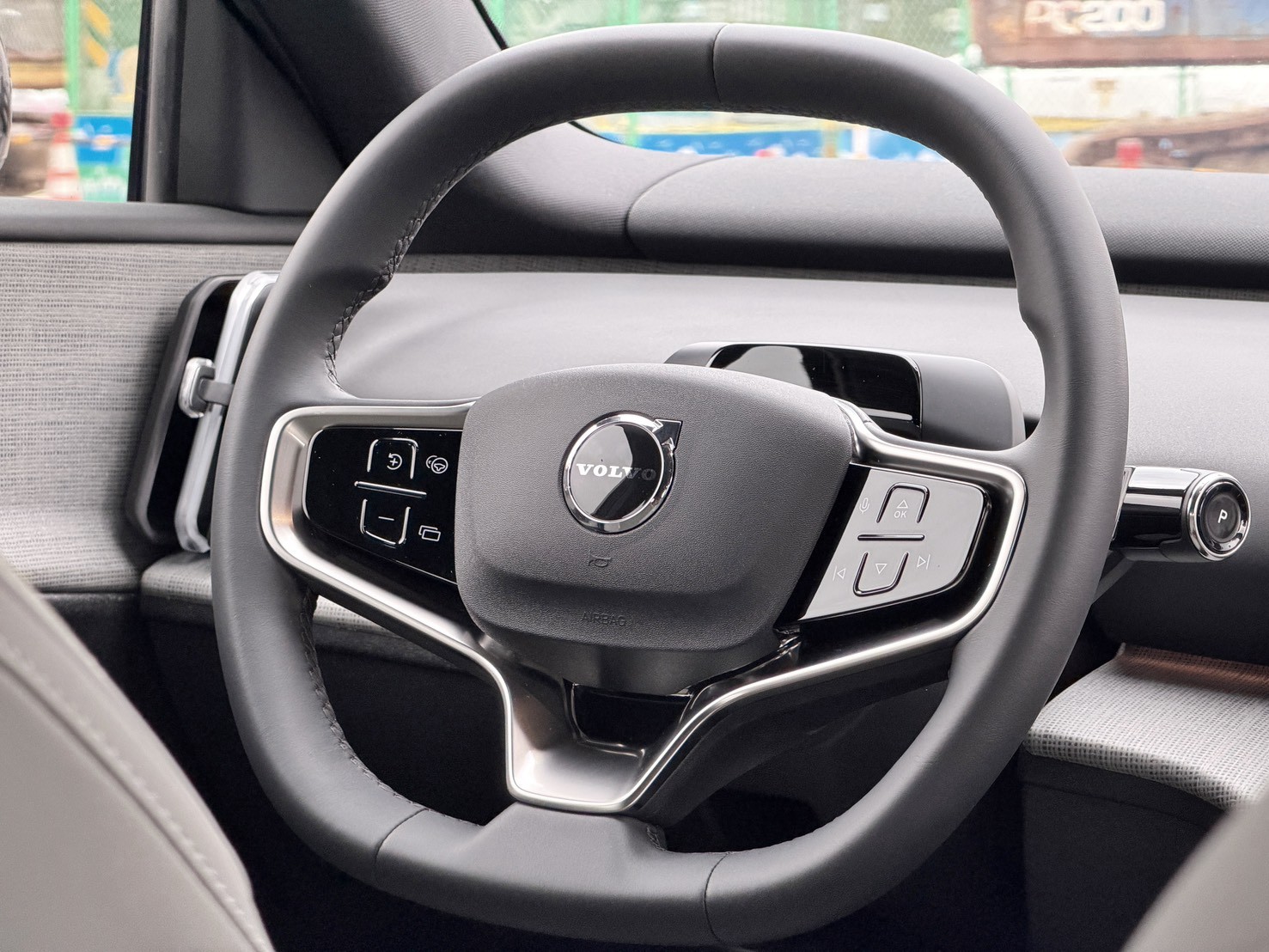 2026 Volvo EX30 Plus Single Motor 水泥灰