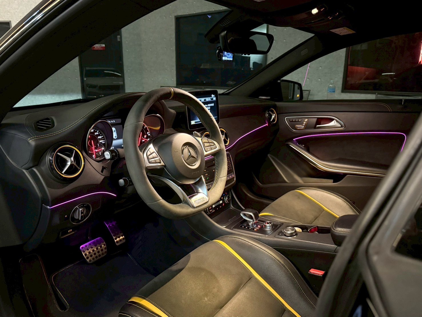 2018 M-Benz CLA-Class AMG CLA45 Yellow Edition