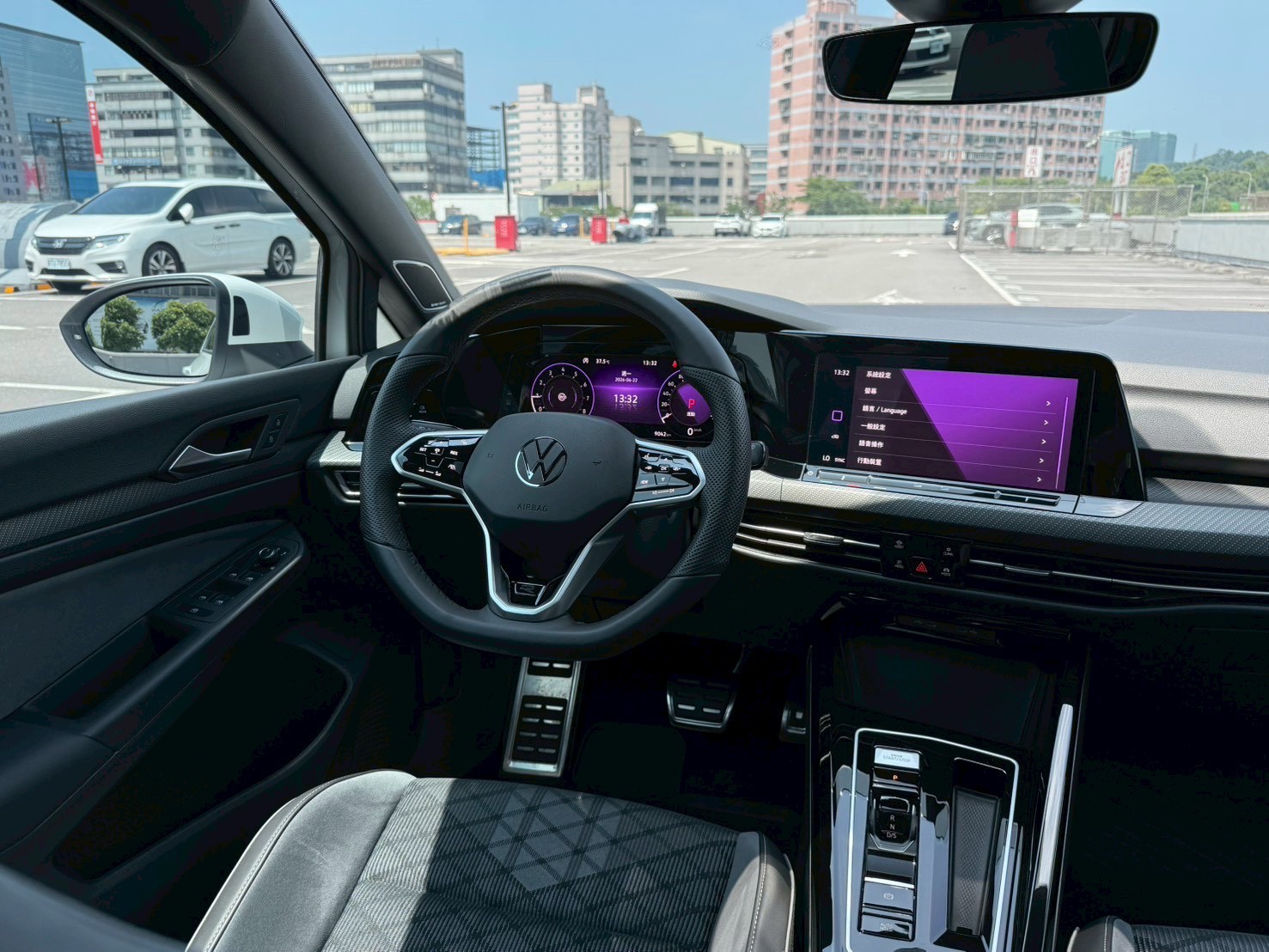 2024 Volkswagen Golf 280 eTSI R-Line 冰川白