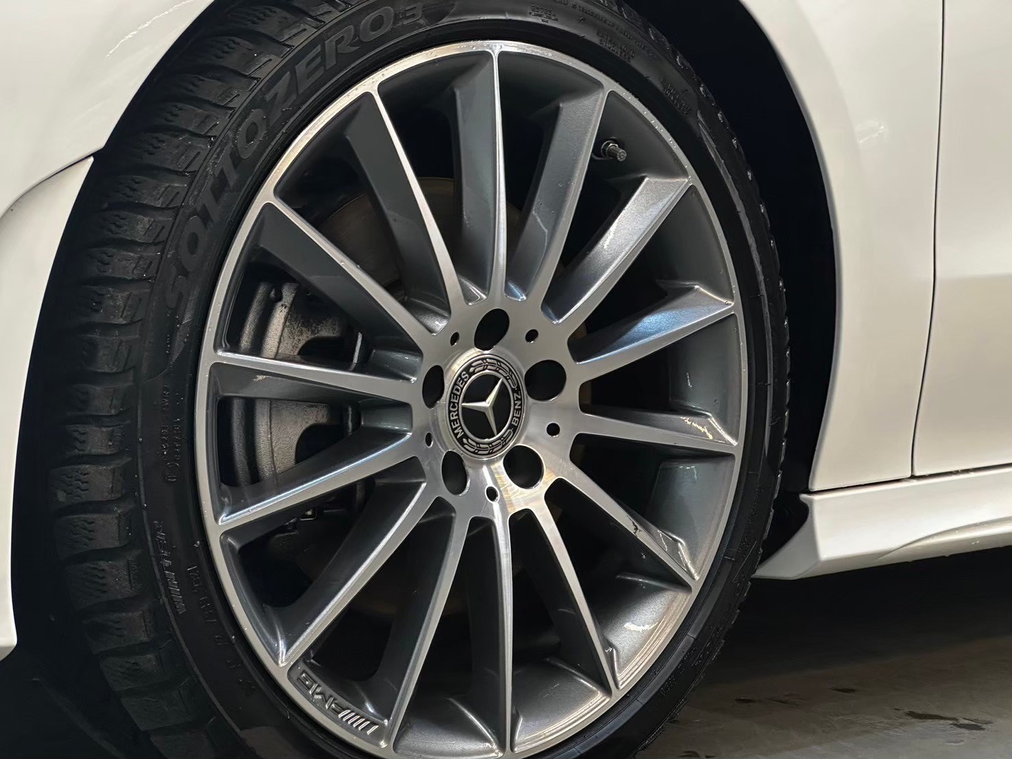 2021 M-Benz CLA Shooting Brake CLA250 極地白
