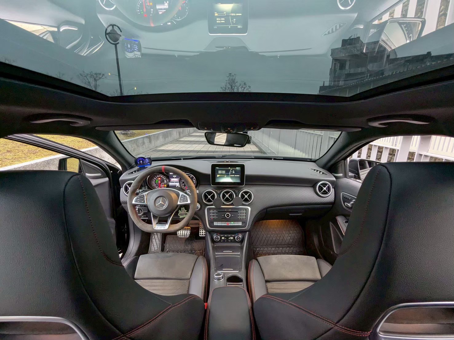 201516 A180 AMG 全景 HK音響 記憶座椅 自動停車 45樣式方向盤