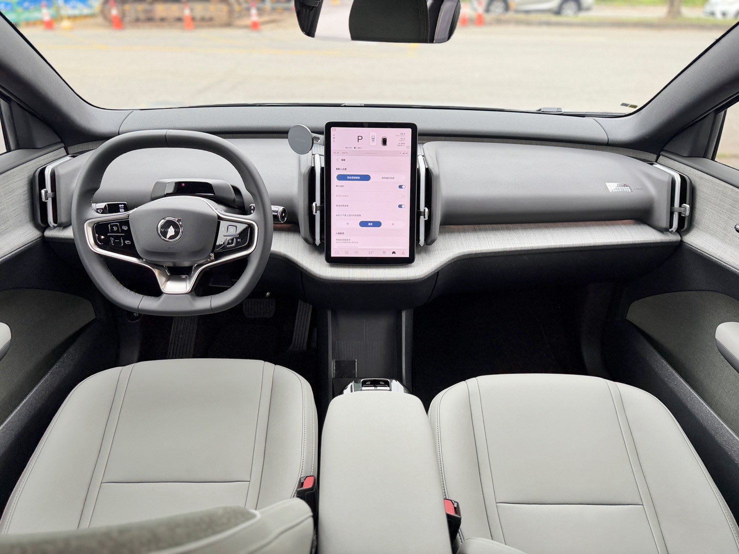2026 Volvo EX30 Plus Single Motor 水泥灰