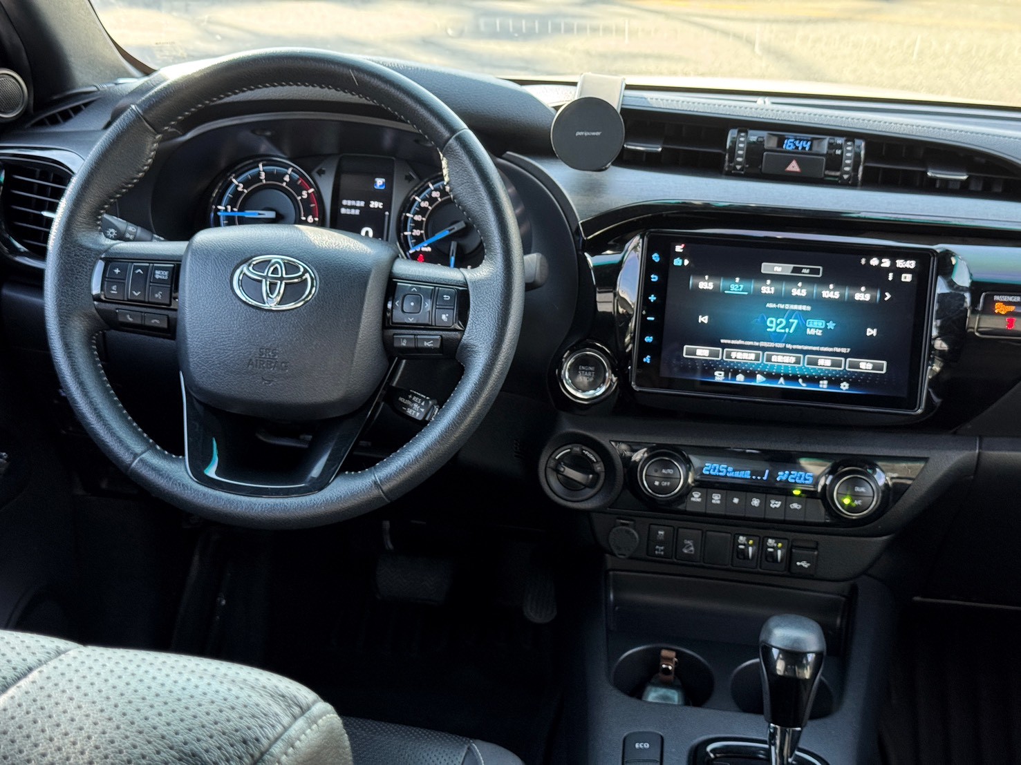2023 Toyota Hilux 2.8 戰術白