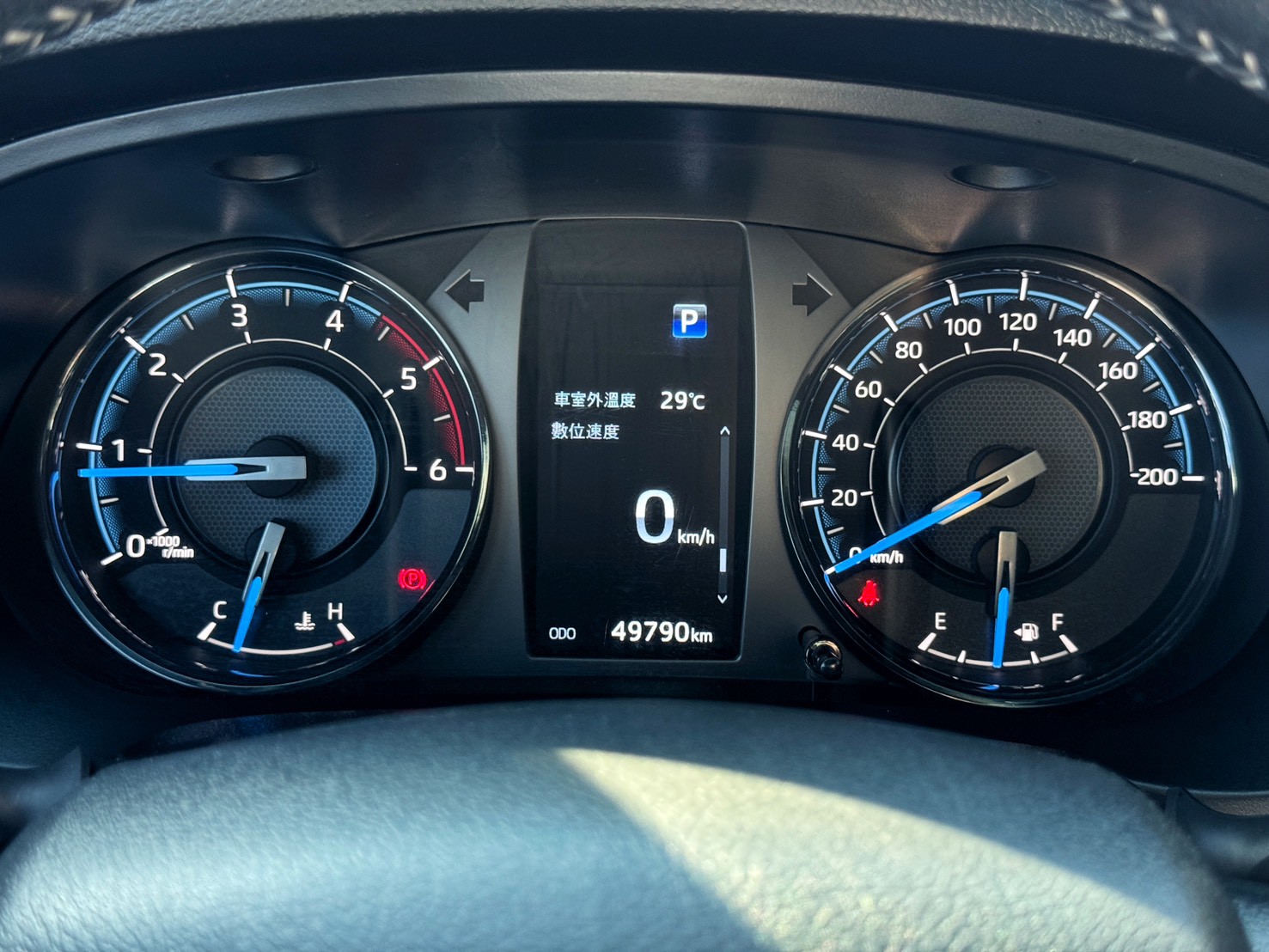 2023 Toyota Hilux 2.8 戰術白