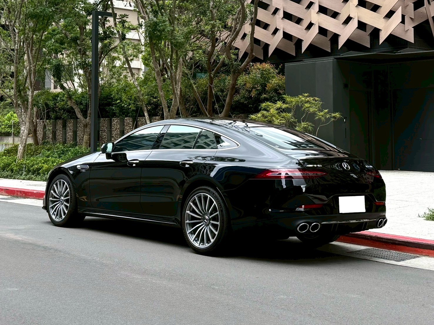 2020 M-Benz AMG GT 4-Door Coupé 43 西裝暴徒