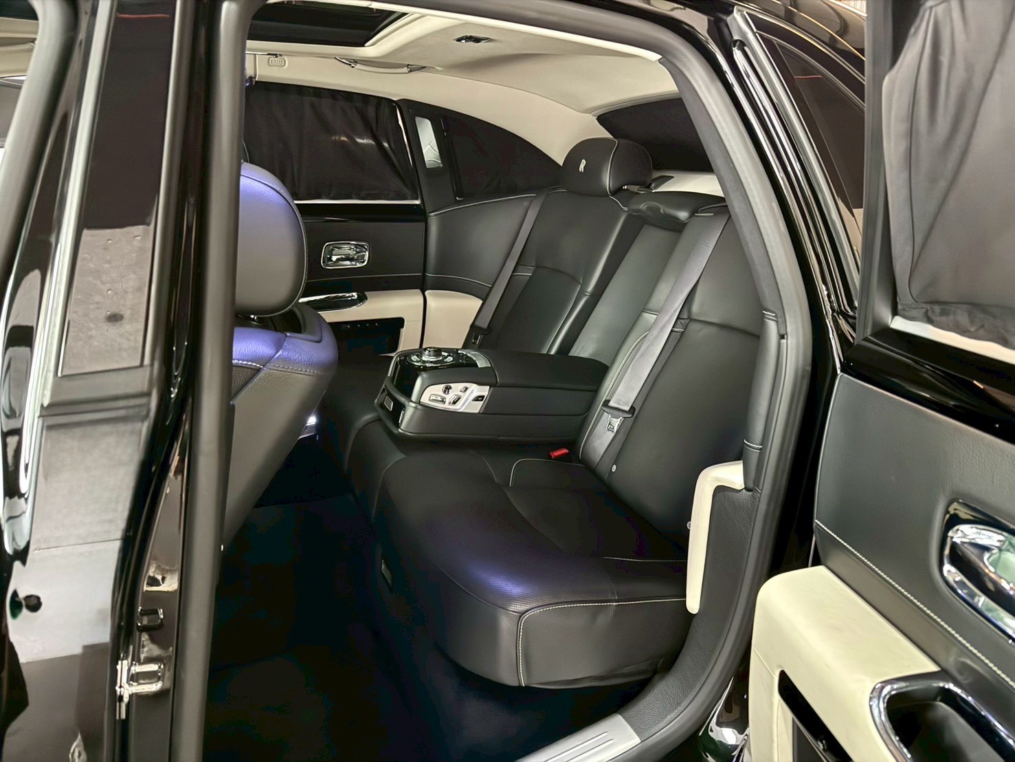 2012 Rolls-Royce Ghost 6.6L V12 Black Badge