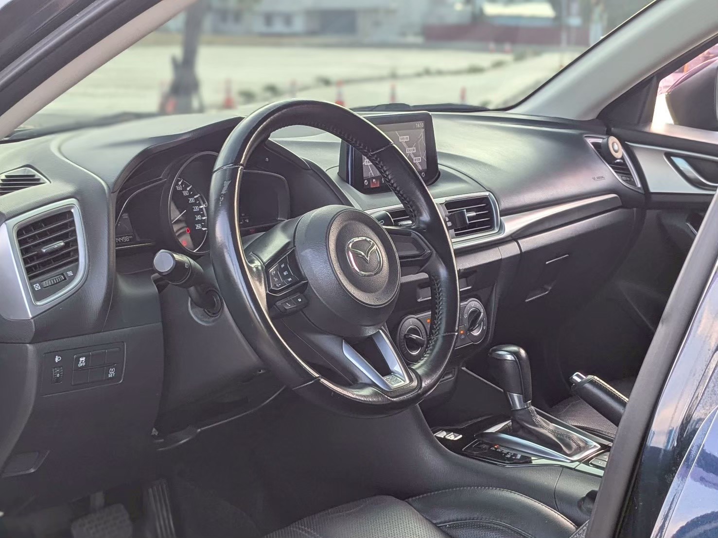 2018 mazda3 低階找錢版本