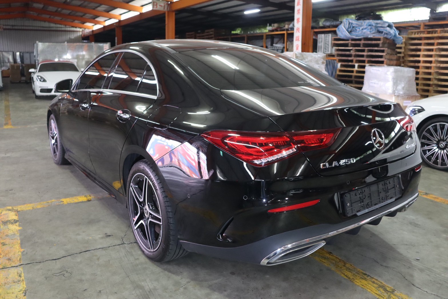 2022 M-Benz CLA-Class AMG CLA250 曜石黑