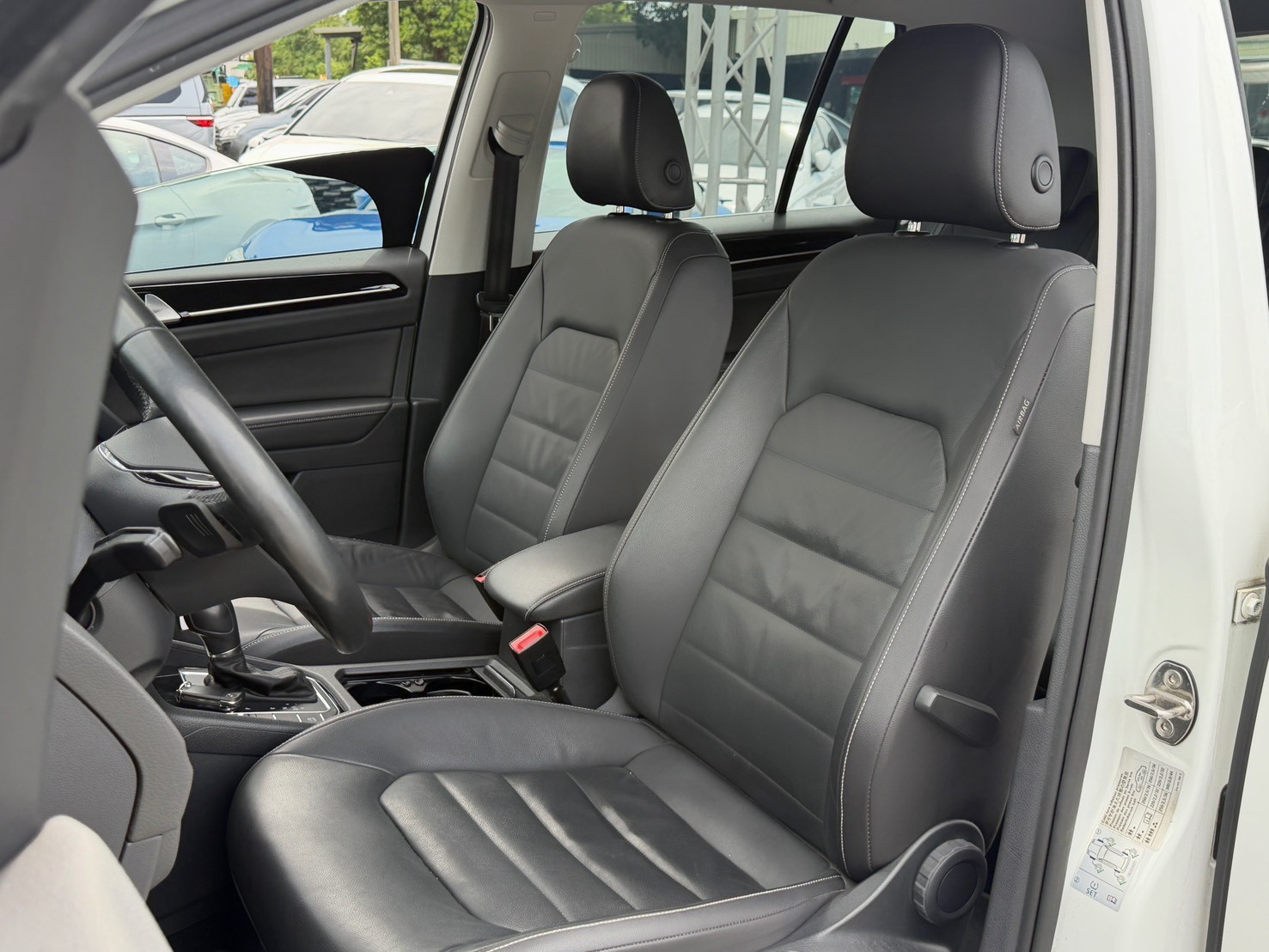 2017 Volkswagen Golf Sportsvan 280 TSI Highline 冰川白