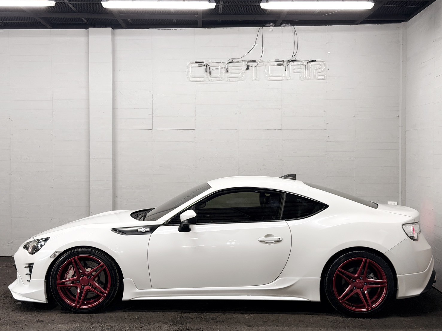 2018 Toyota 86 2.0 Limited 雪貂白