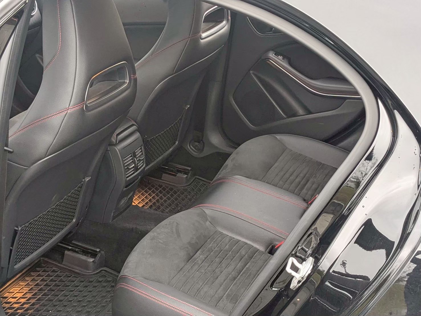 201516 A180 AMG 全景 HK音響 記憶座椅 自動停車 45樣式方向盤