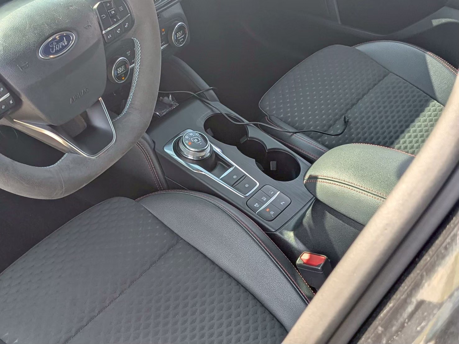 2021 focus st-line lommel版