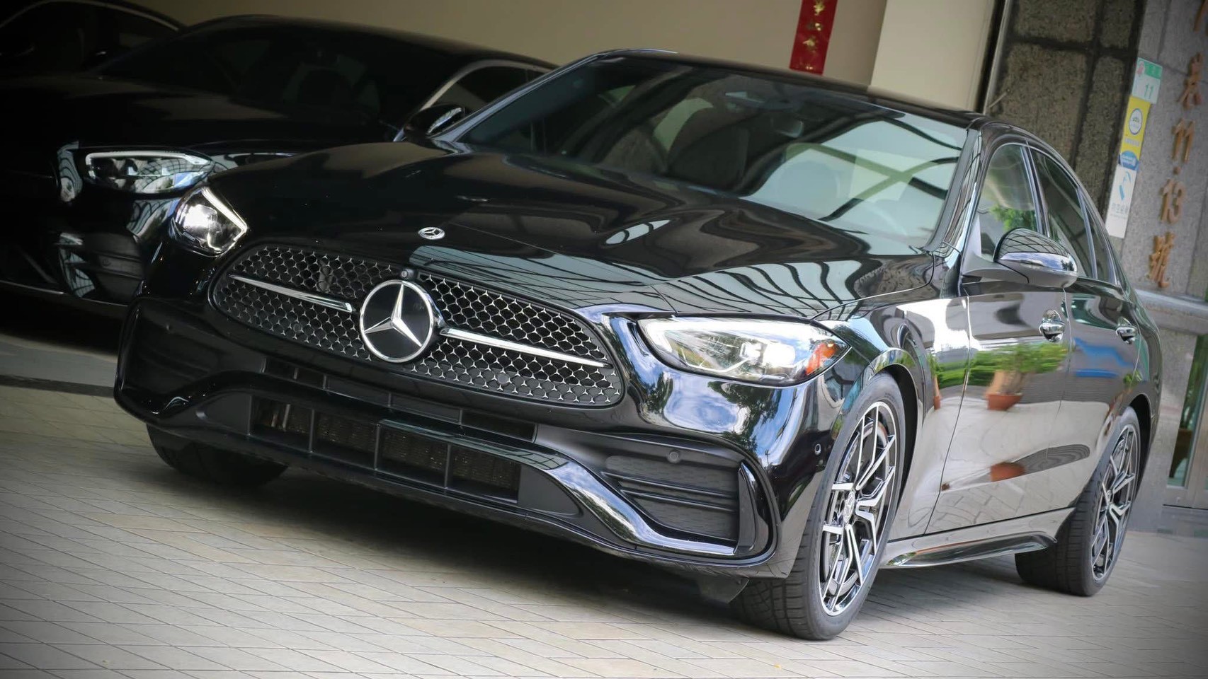 2022 M-Benz C-Class Sedan C300 曜石黑