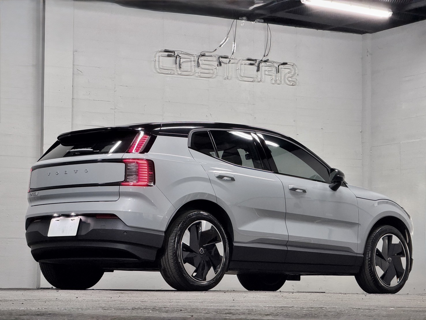 2026 Volvo EX30 Plus Single Motor 水泥灰