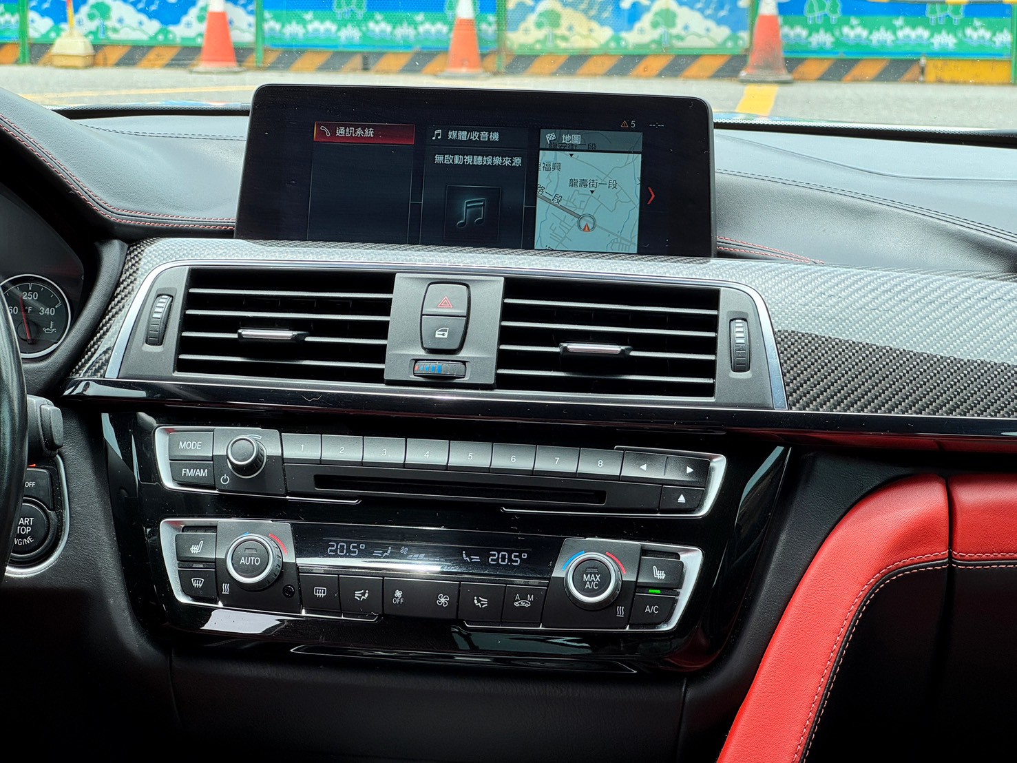 2016 BMW 3-Series Sedan M3 極地白