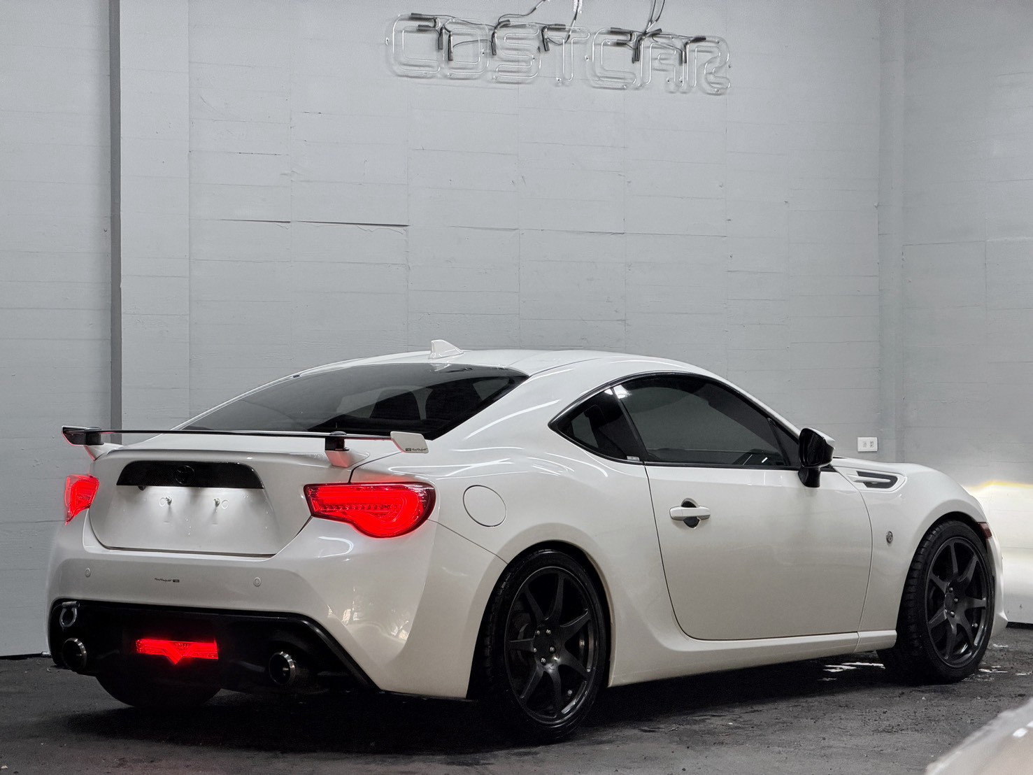 2017 Toyota 86 2.0 Limited 珍珠白
