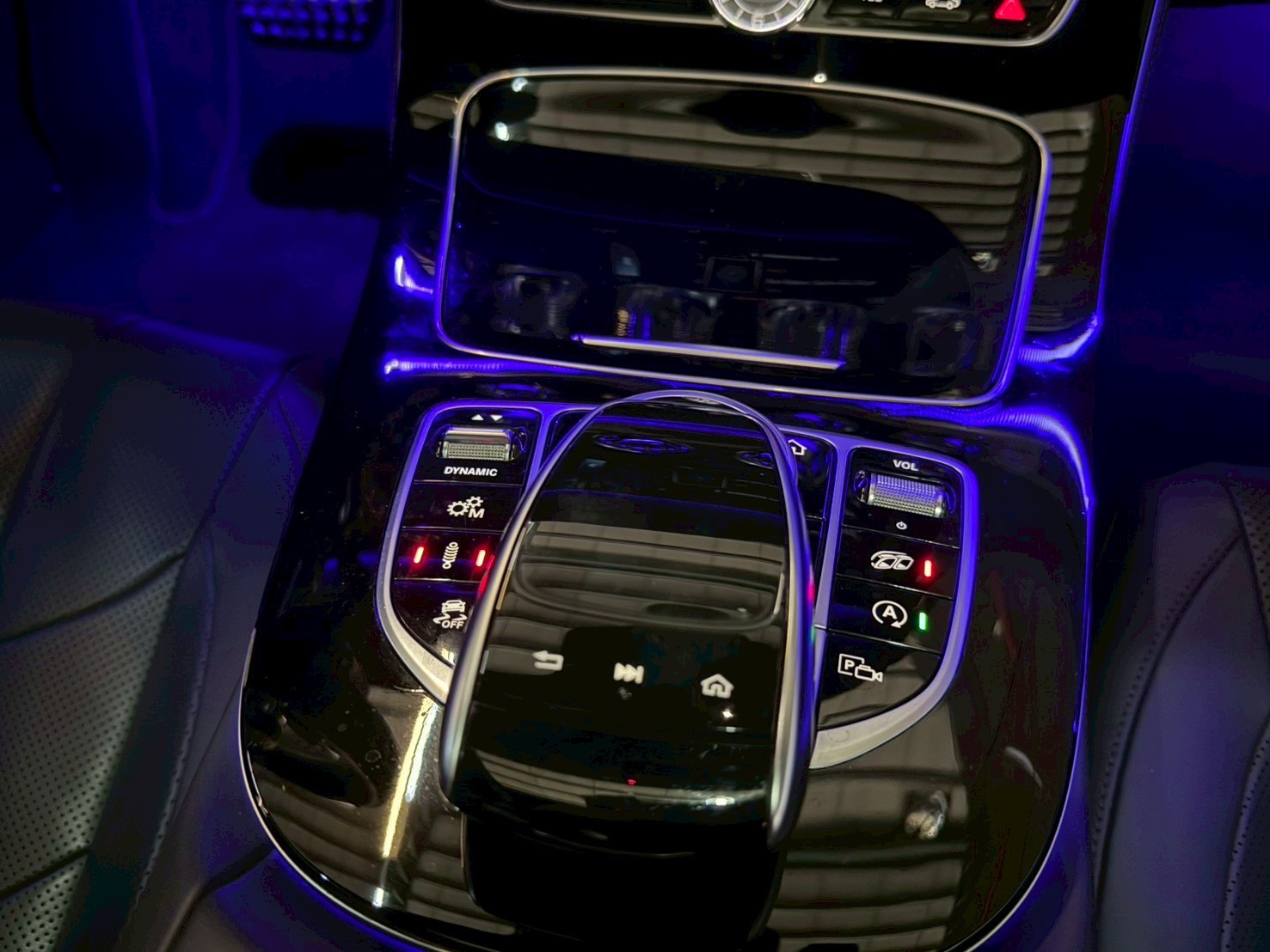 2020 M-Benz CLS AMG 53 4MATIC+極地白