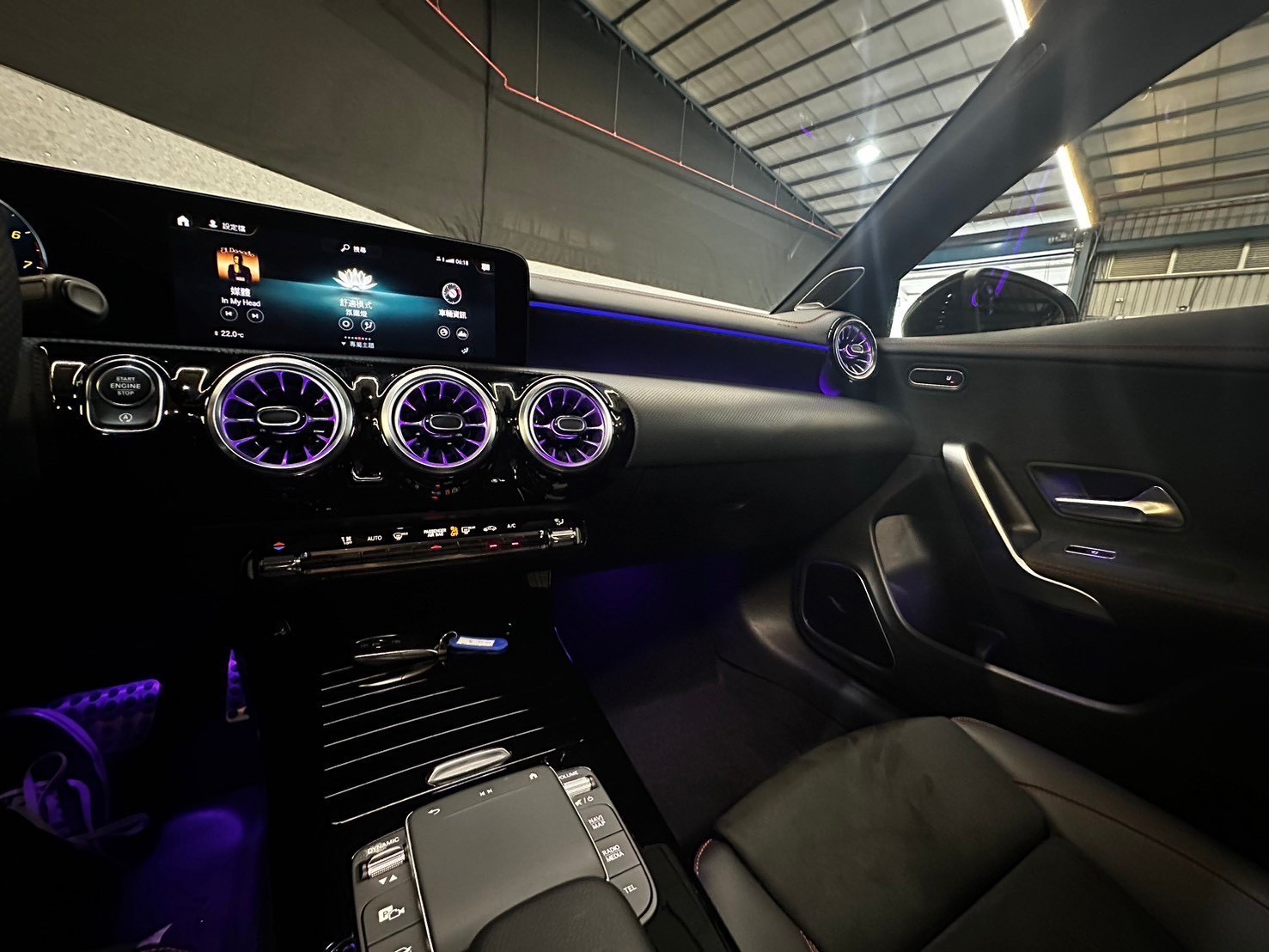 2021 M-Benz CLA Shooting Brake CLA250 極地白